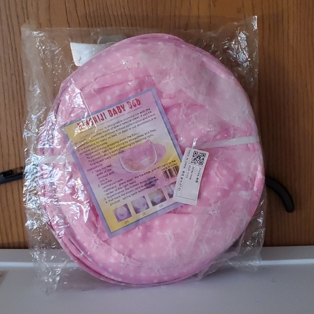 Infant playpen/mosquito net